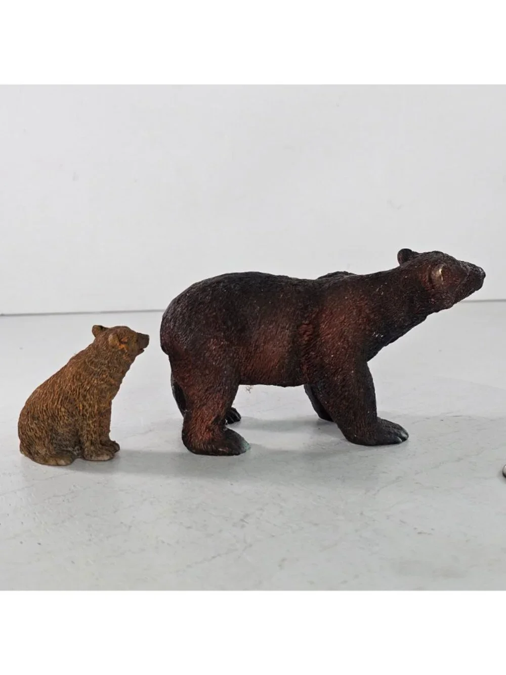 Vintage Brown Grizzly Bear Mom Cub Figurine Set Pair Resin Wildlife Home Decor
